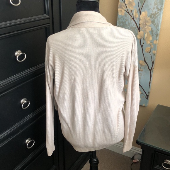 Abercrombie and Fitch Cardigan - Picture 4 of 6